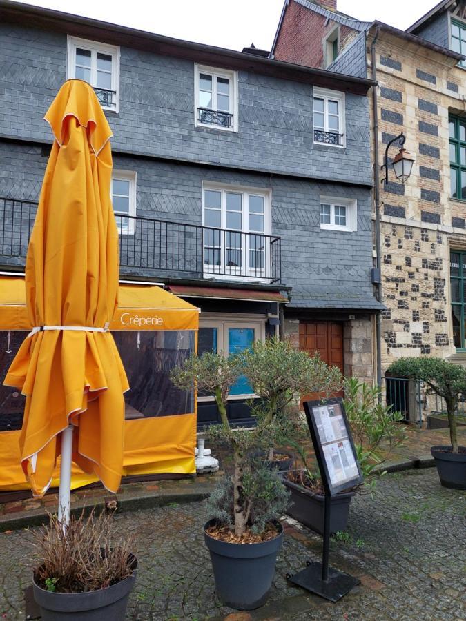 Un Brin De Fantaisie Dans Le Centre De Honfleur Apartment Exterior photo